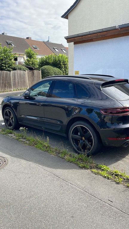 Image of Porsche Macan