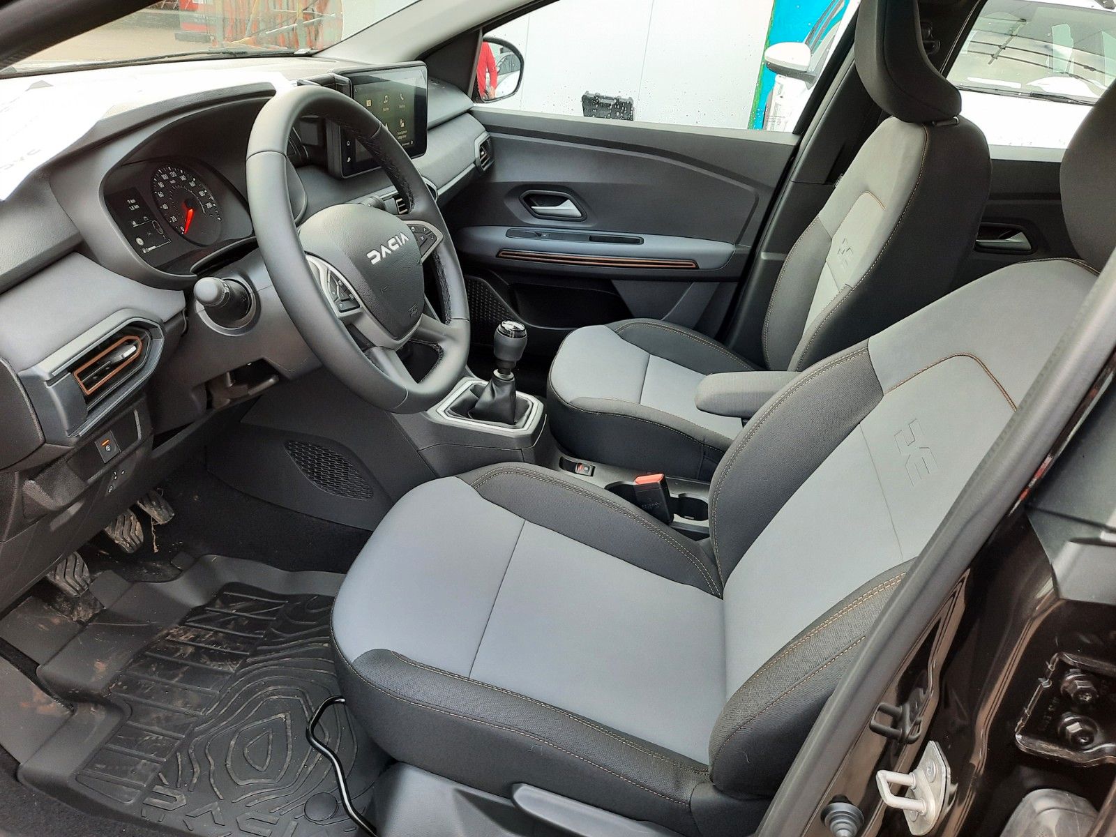 Dacia Sandero - Bild 8