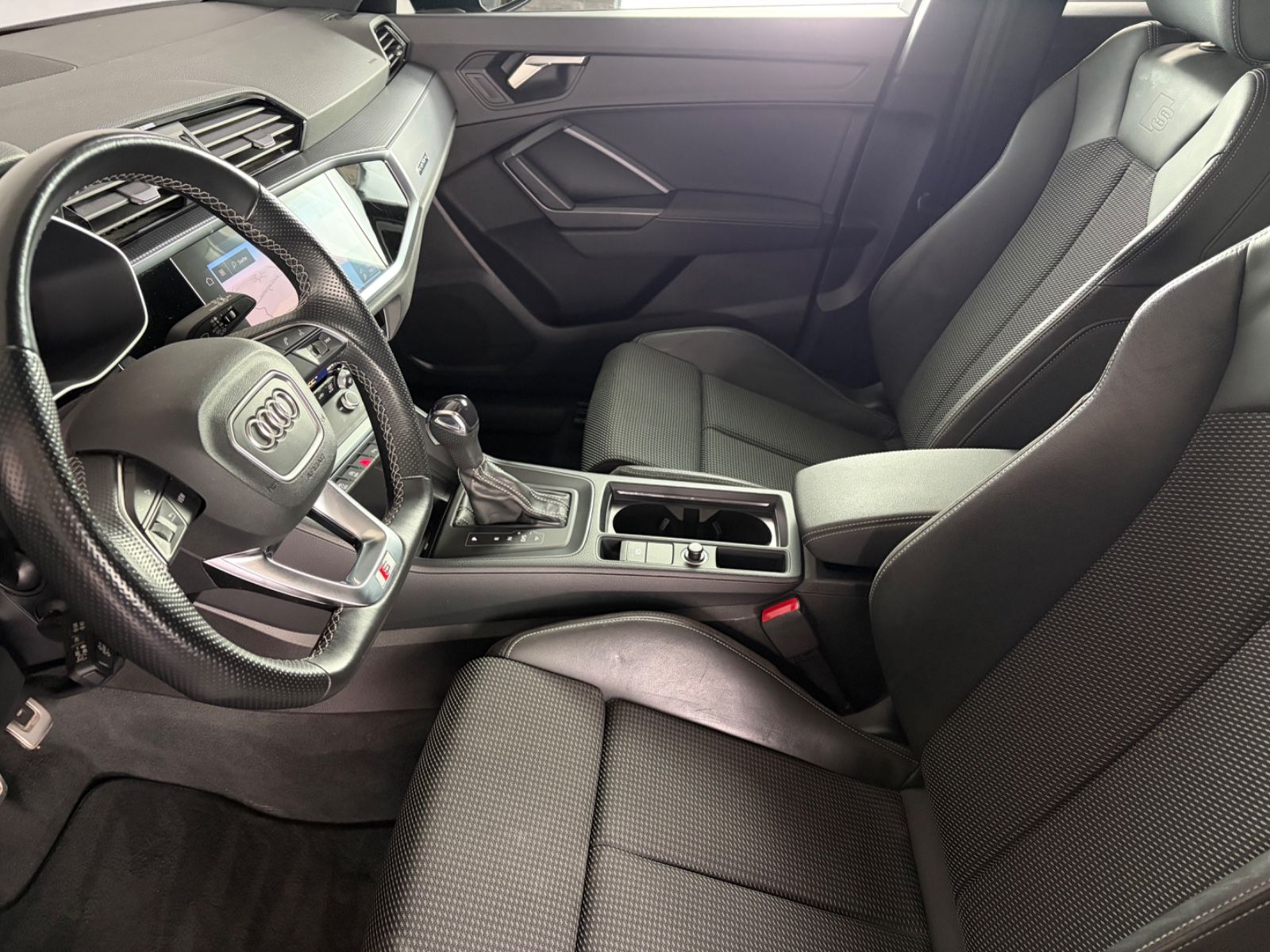 Audi Q3 Sportback 40 TFSI qu S line Pano Kam AHK blac foto 11