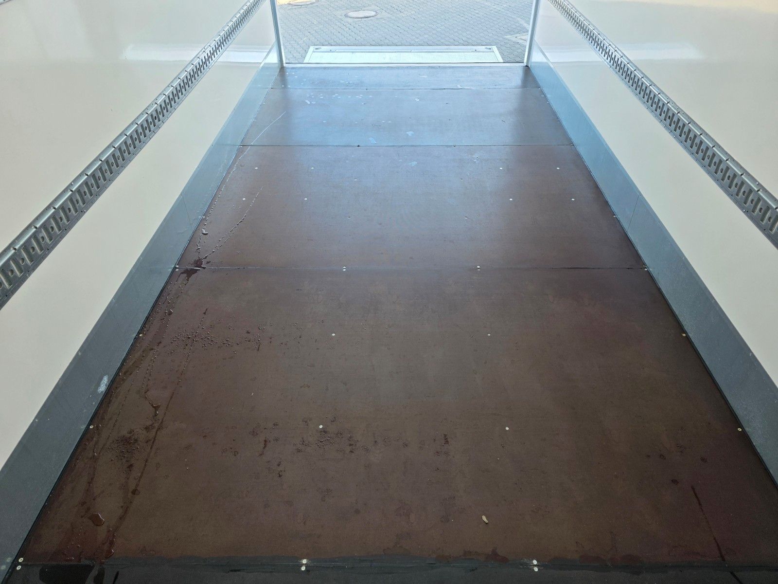 Fahrzeugabbildung Iveco Eurocargo ML80E21/P LBW 1.000kg L-Haus