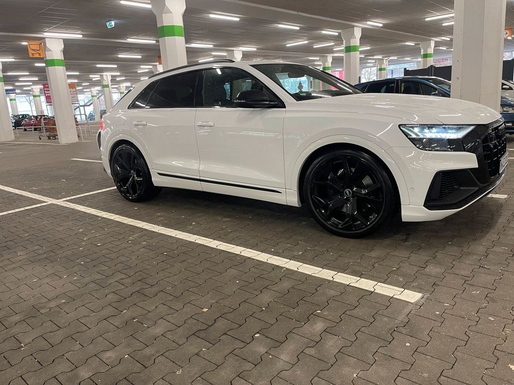 Image of Audi SQ8