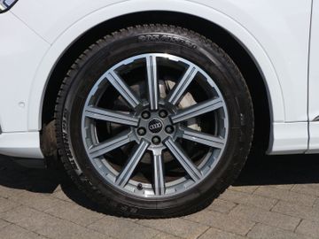 Audi Q7 - 7