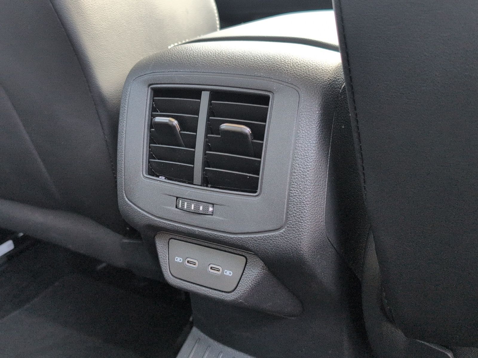 Volkswagen T-Roc - Bild 16