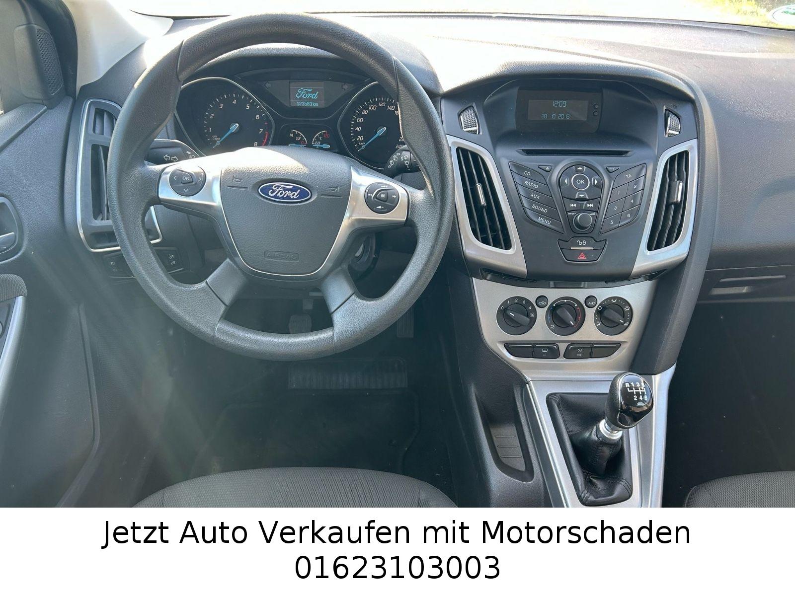 Ford Focus 2013 — photo 6