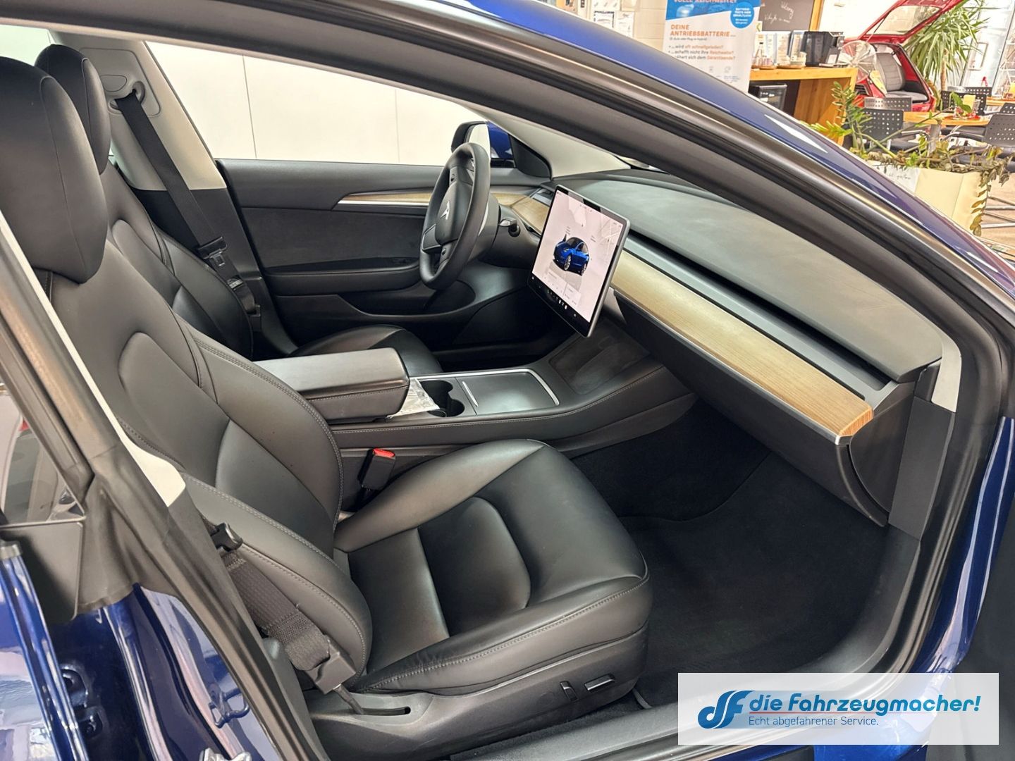 Fahrzeugabbildung Tesla Model 3 Basis RWD Leder Soundsystem ACC El. Heck