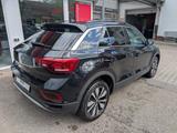 Volkswagen T-Roc 1.5TSI Goal LED Totwinkel ACC SHZ App - Volkswagen T-Roc mit Benzin-Antrieb: Schwarz
