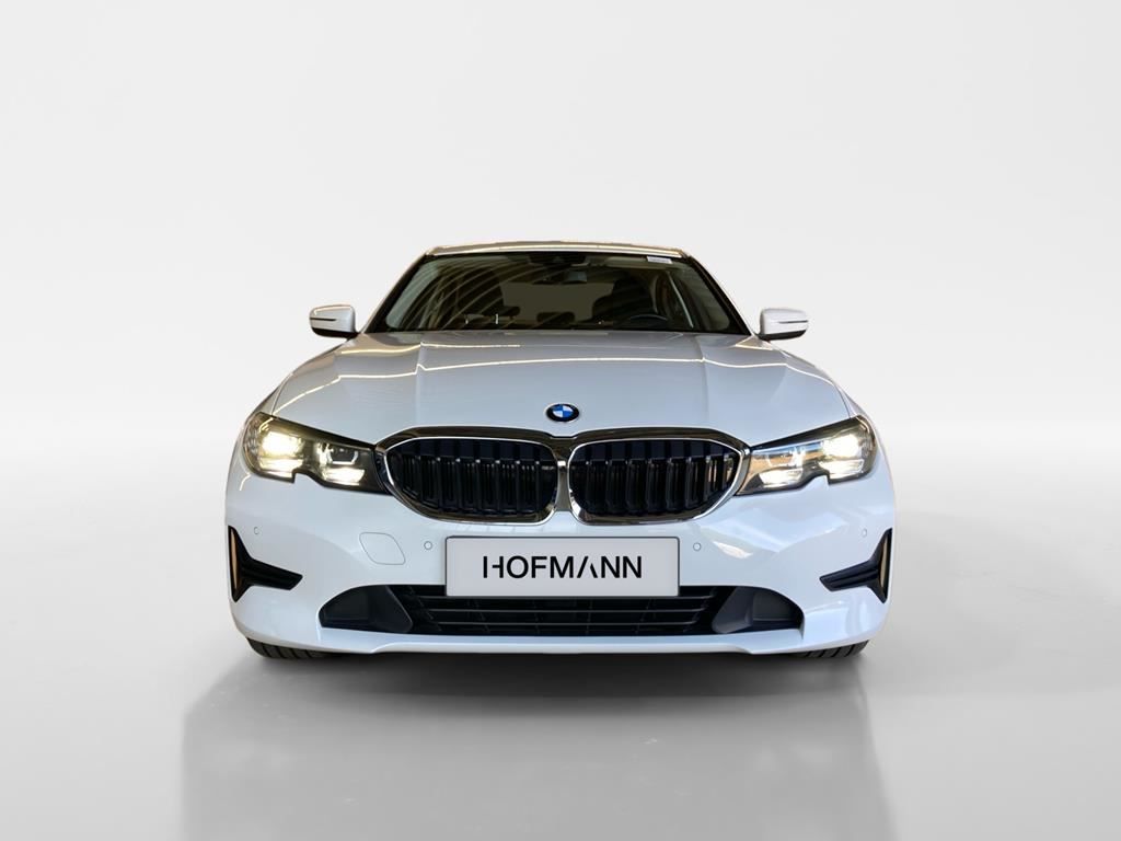 BMW 318i Lim. Advantage+DrivAssist+SHZ+wenigKM+KFZug foto 2