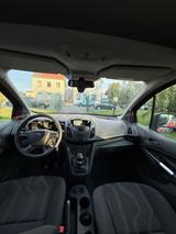 Ford Grand Tourneo 1.5 TDCi 88kW Trend Trend - rote Ford Grand Tourneo