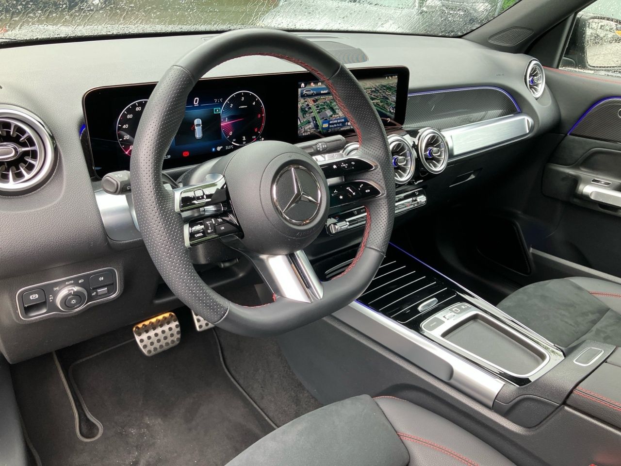 Fahrzeugabbildung Mercedes-Benz GLB 220 d 4M AMG AHK Night Multibeam KeylessGo
