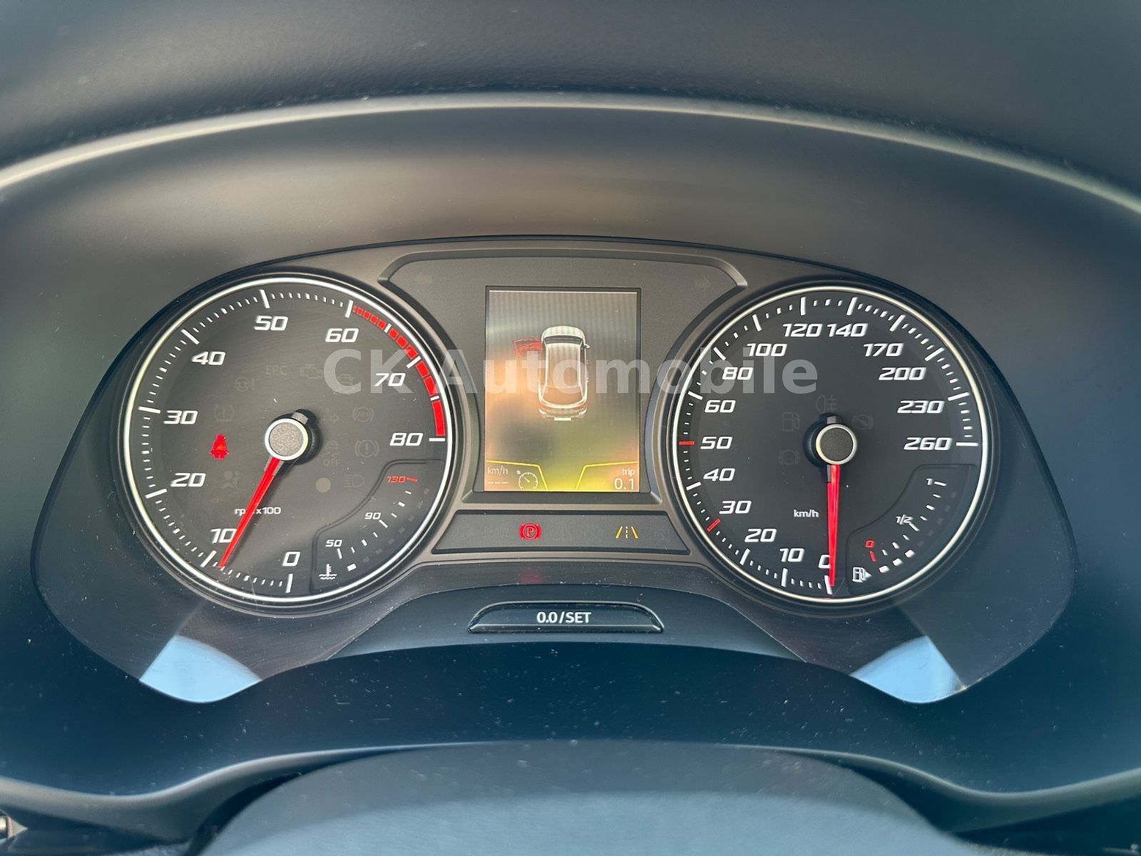 Fahrzeugabbildung SEAT Leon ST 1.5 TSI FR/Navi/Klima/LED/Tempomat/PDC