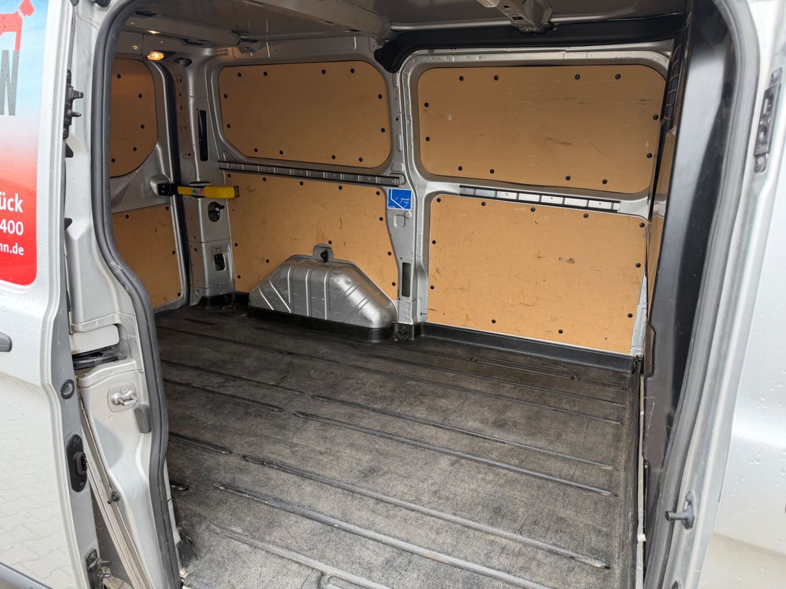 Fahrzeugabbildung Ford Transit Custom AHK 2,5 to