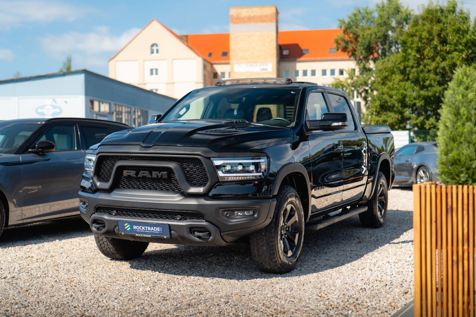 Fahrzeugabbildung Dodge RAM 5.7 V8 HEMI 4x4 REBEL OFFROAD Night AxleLock