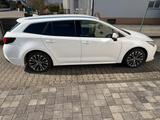 Toyota Corolla 2,0 Hybrid Team Deutsch Touring Spor... - gebrauchte Toyota Corolla aus dem Jahr 2024
