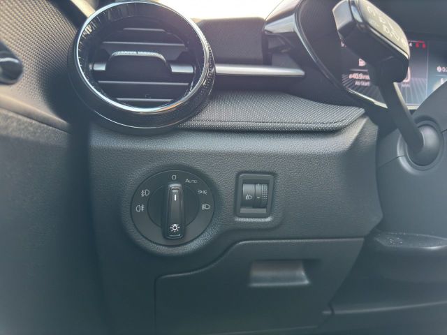 Fabia Selection 1.0 MPI LED+PDC+Sitzh.