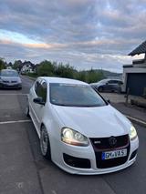 Volkswagen Golf 5 GTI Edition 30 - Volkswagen Golf: GTI Edition 30