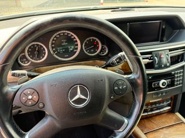 Mercedes E 350 - 12