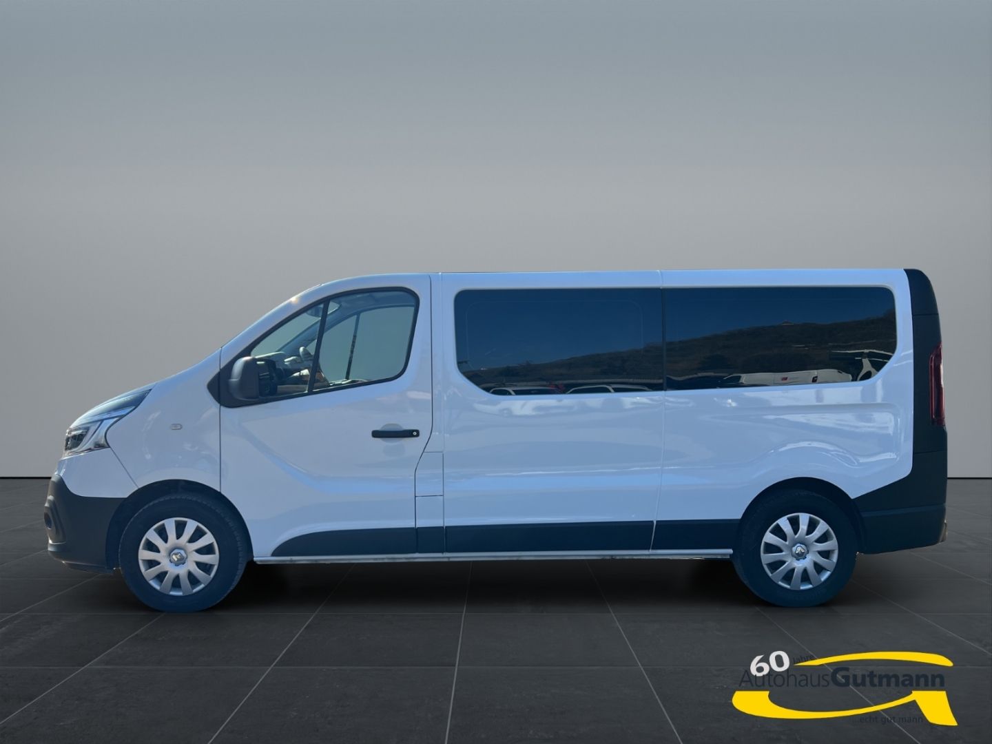 Fahrzeugabbildung Renault Trafic Combi L2H1 3,0t Life 2.0 dCi 120 ENERGY E