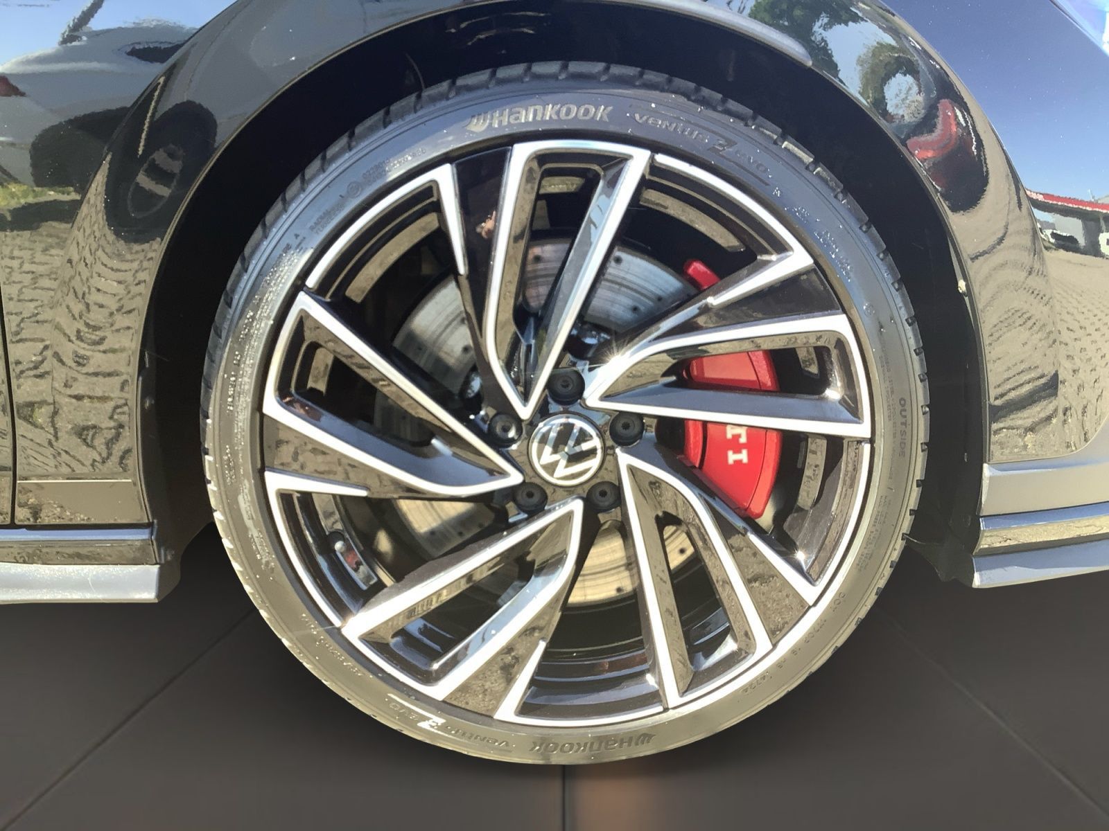 Volkswagen Golf 2.0 TSI DSG GTI Clubsport AKRA Matrix Pano foto 7