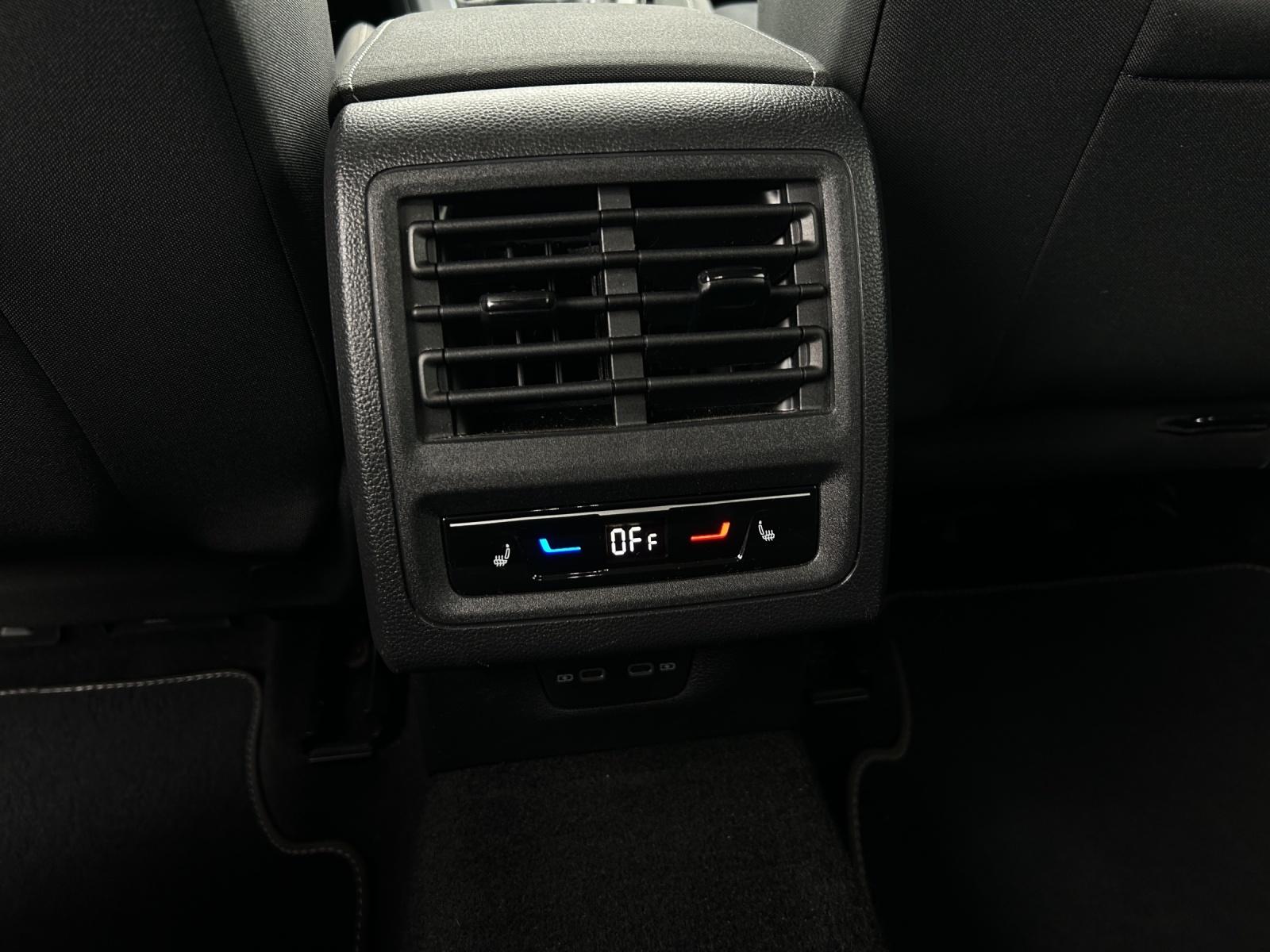 Volkswagen Golf VIII TSI Style Matrix Navi ACC STHZ PDC SHZ, миниатюра 24