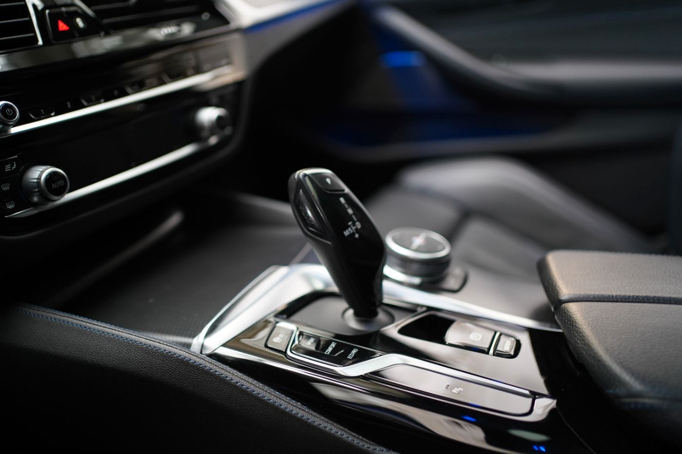 Fahrzeugabbildung BMW 540d xDri M-Sport Laserlicht+Glasdach+Standheiz+