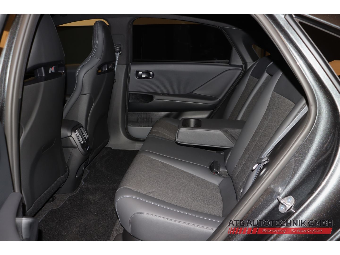 Fahrzeugabbildung Hyundai IONIQ 6 N 84kWh 609PS 4WD Sitzpaket Panoramadach