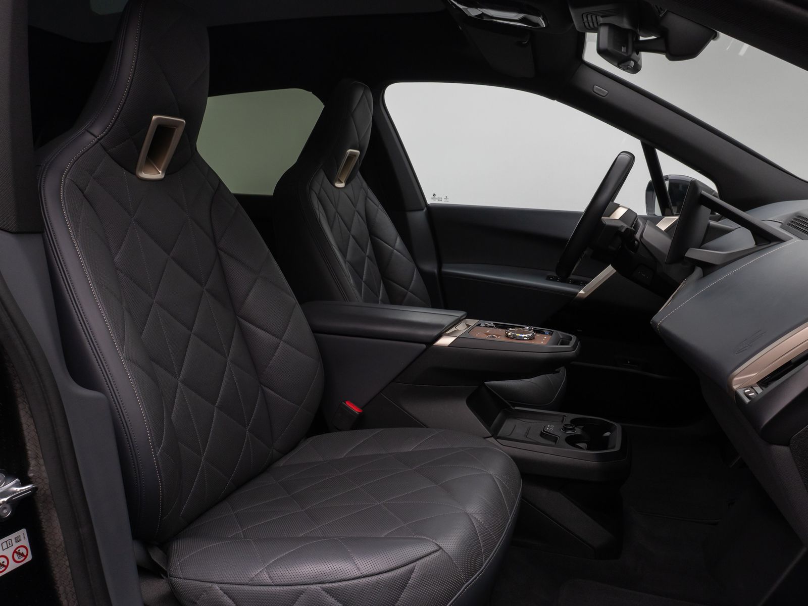 Fahrzeugabbildung BMW iX xD40 Panorama 360°DAB H/K Laser ACC AHK Sport