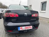 Seat Cordoba Lim.55 kw Benzin.Klima.TÜV neu - Seat Cordoba aus 2003
