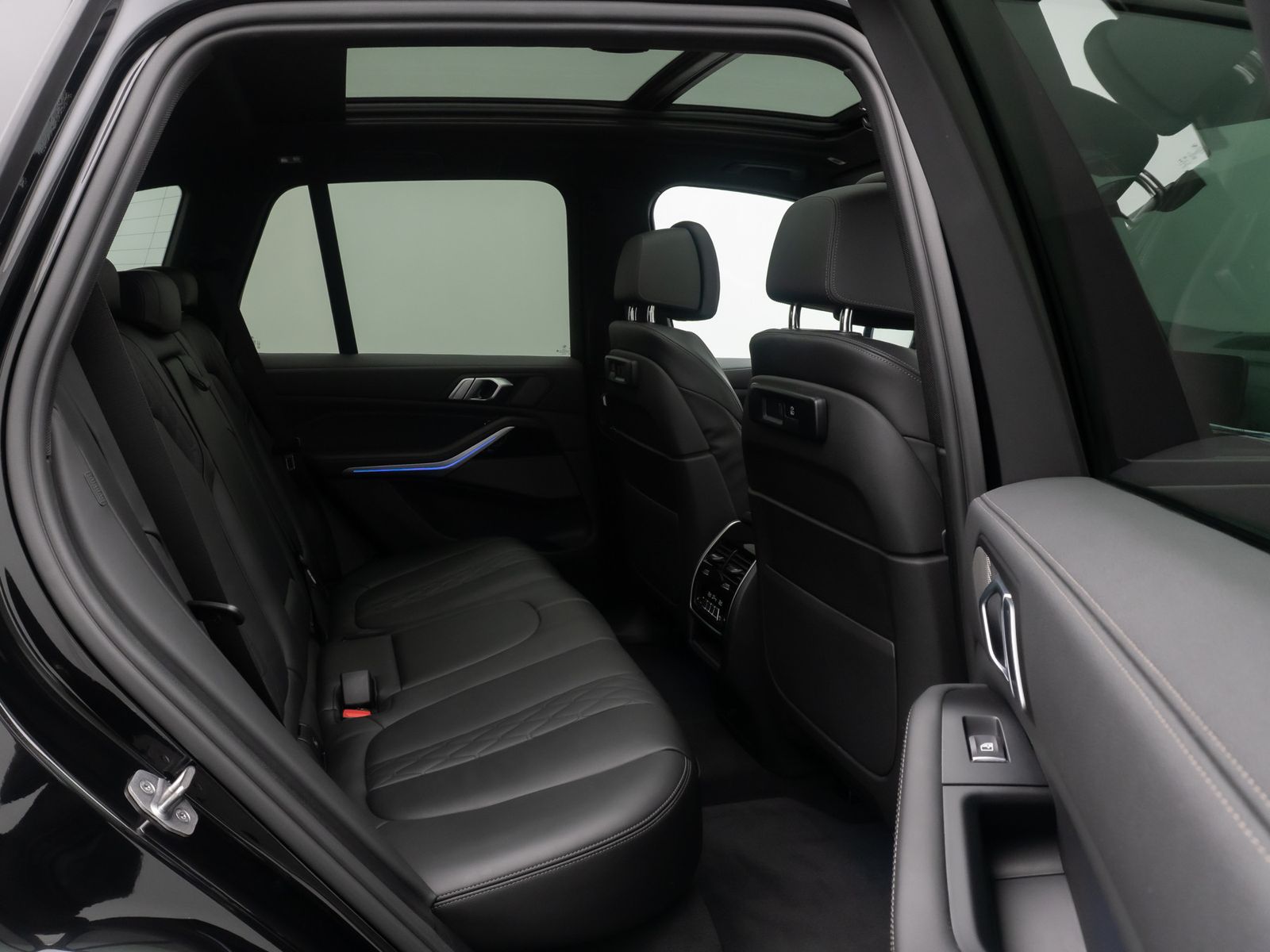 Fahrzeugabbildung BMW X5 xD40d M Sport Panorama DAB Laser 360°HUD 21Zl