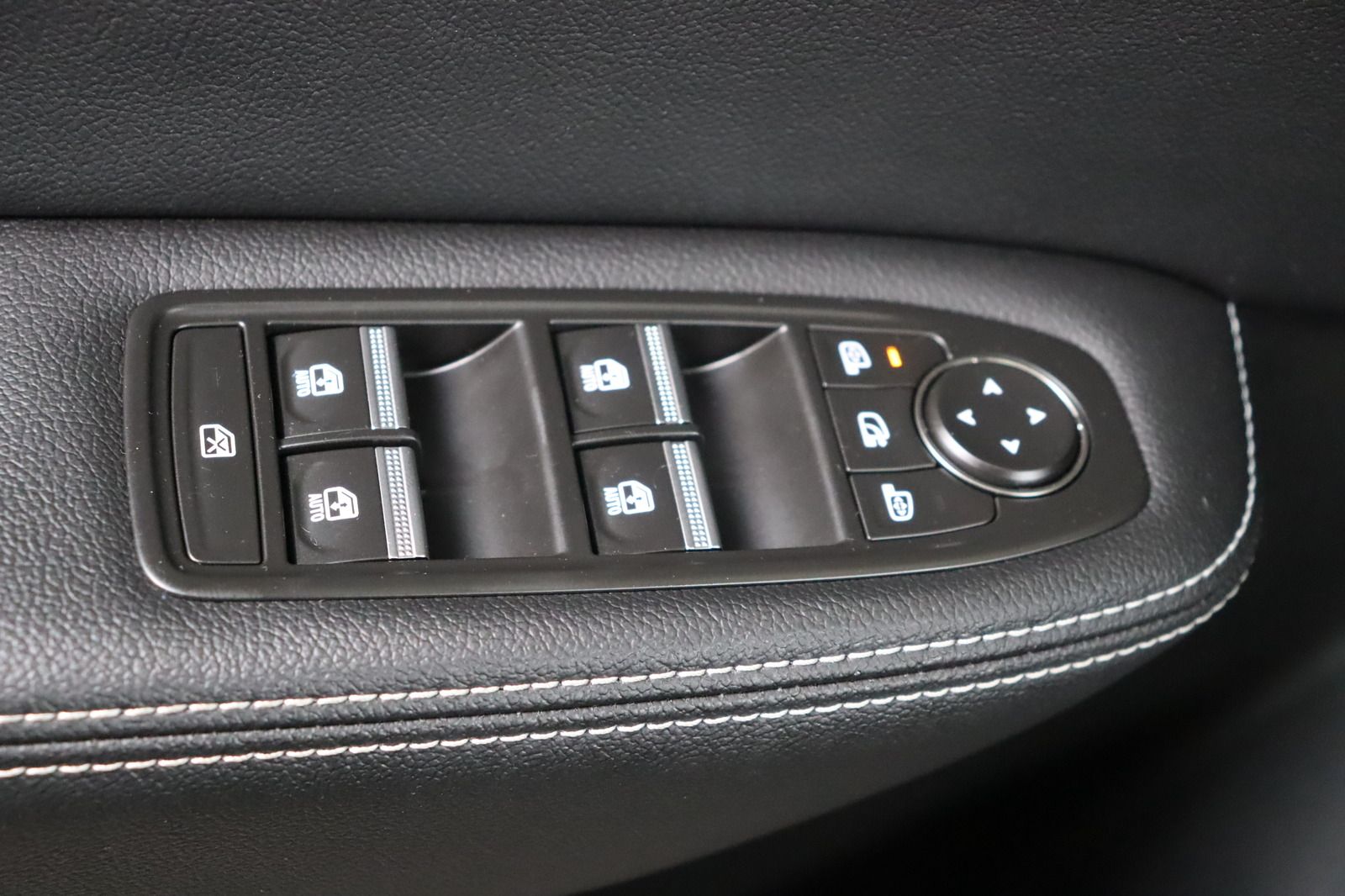 Fahrzeugabbildung Renault Arkana * LED * RFK * Lenkradhzg.