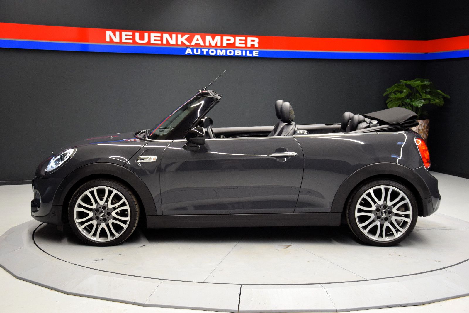 Fahrzeugabbildung MINI Cooper S Cabrio LED ACC HuD h/k Kamera Leder 18"