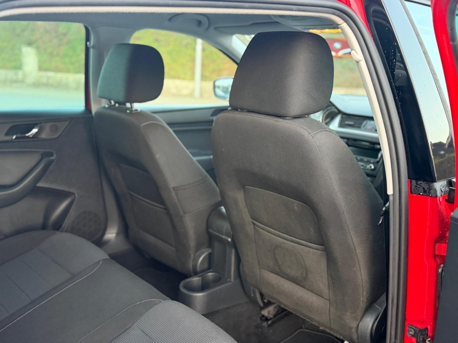 Skoda Rapid 2015 — photo 17