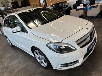 Mercedes-Benz B 180 *KLIMA*SZHZ*LEDER*NAV*PDC*SPUR*TOTWINKEL