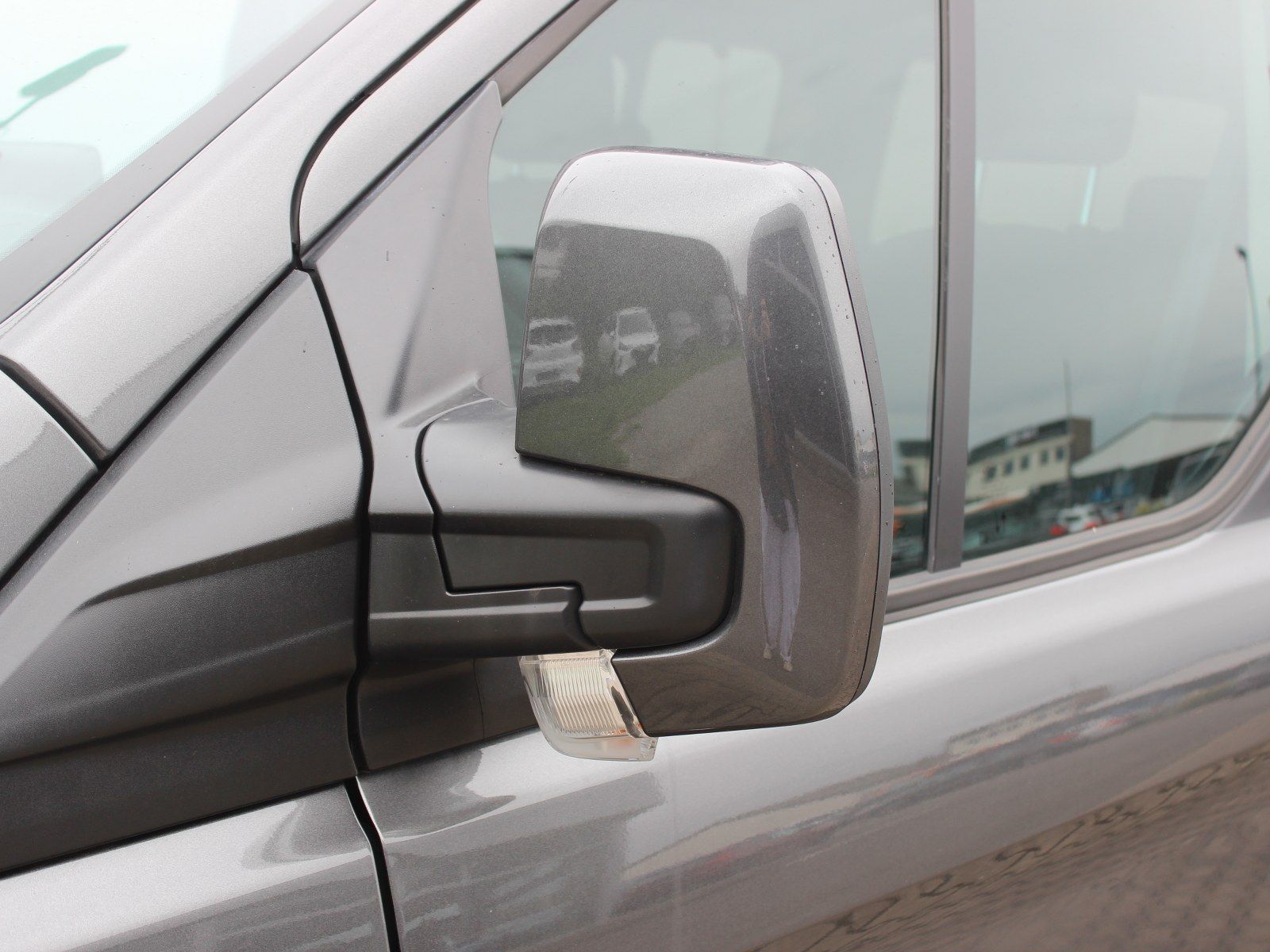 Fahrzeugabbildung Ford Tourneo Custom 320 L2 Tourneo Trend FWD