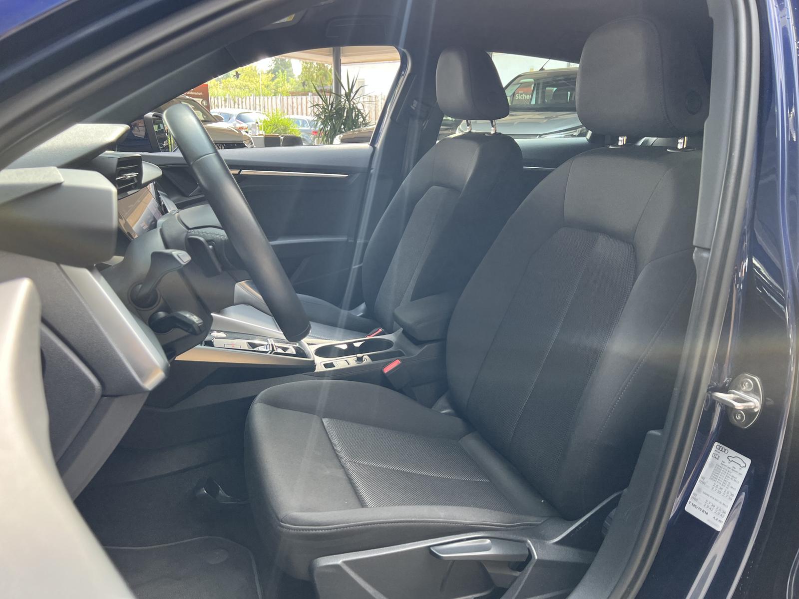 Audi A3 35 TFSI Mild S line Kamera CarPlay B&O Navi, миниатюра 2