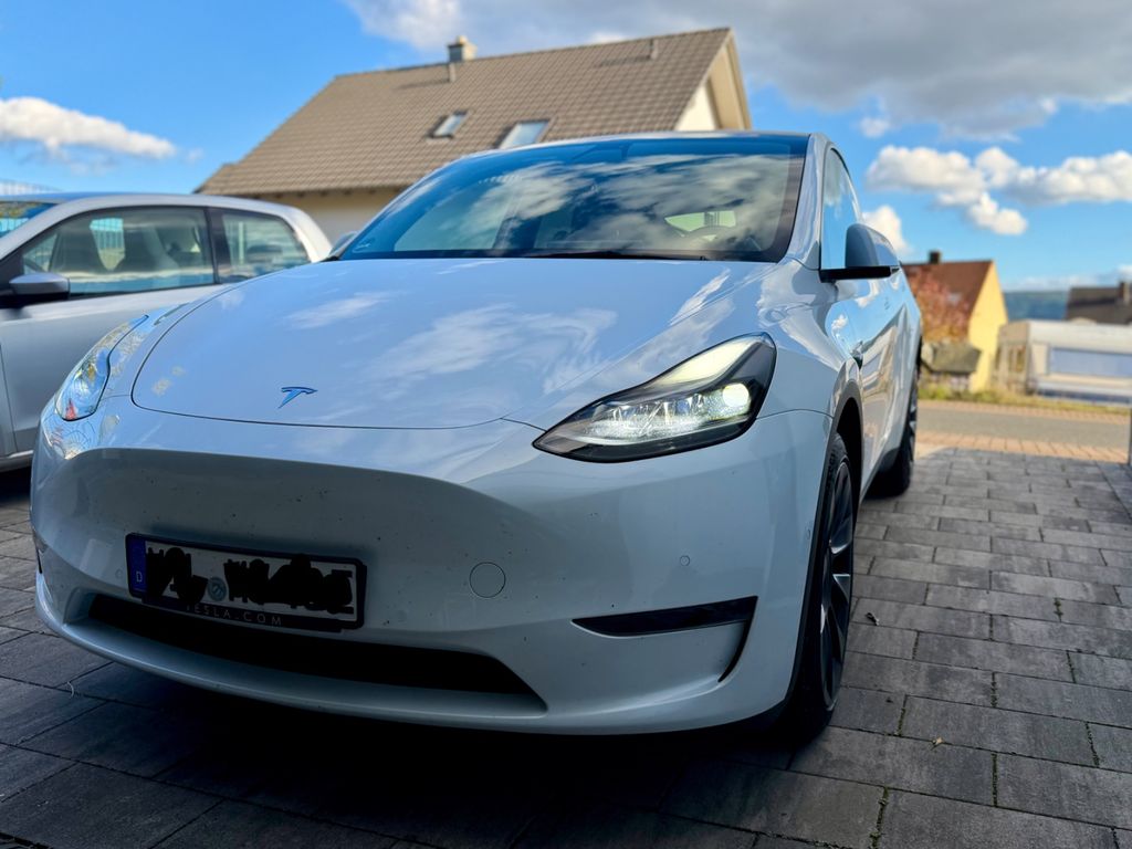 Image of Tesla Model Y