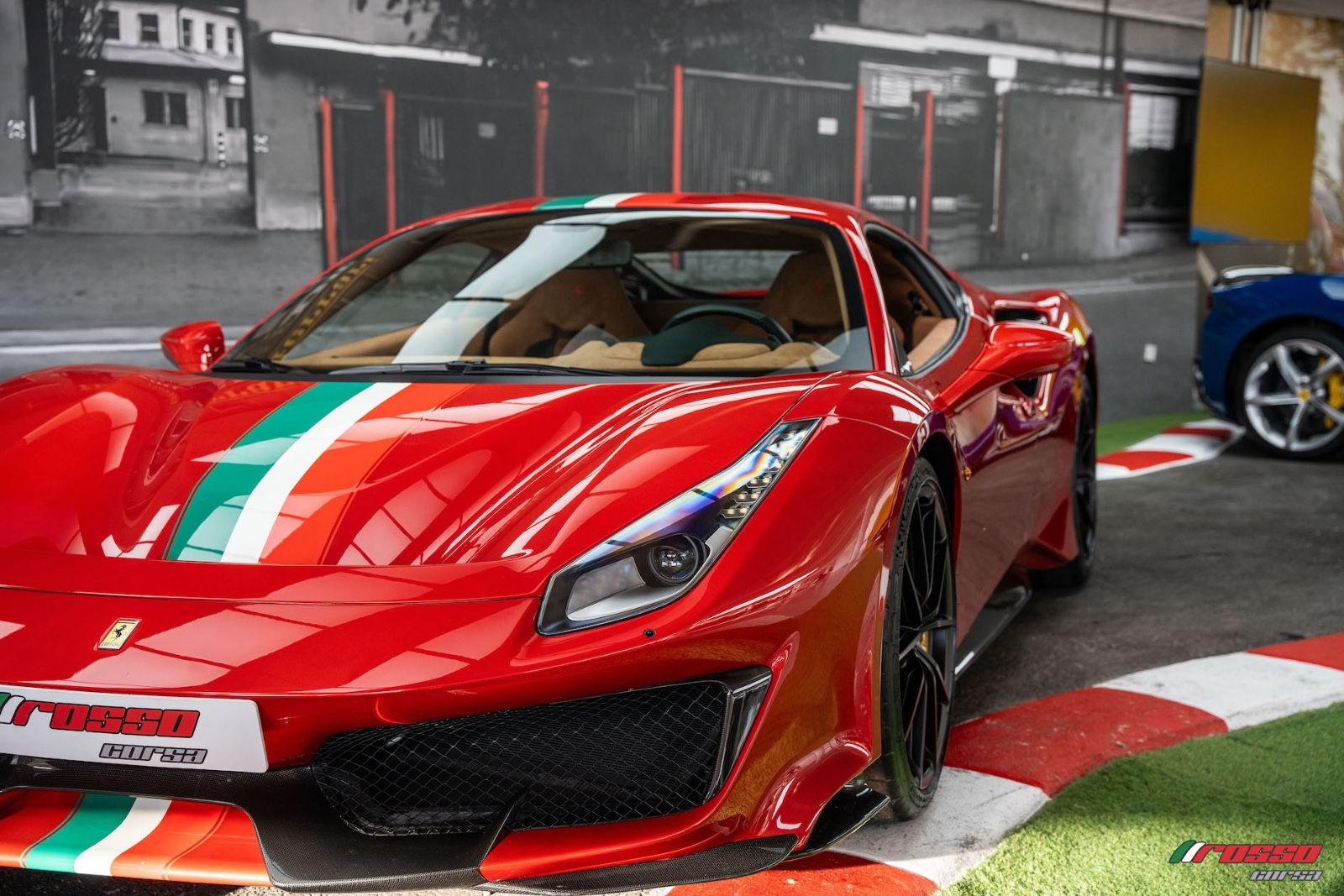 Ferrari 488 Pista *ITALIAN SOUL . UNMATCHED PERFORMANCE* imagem 2