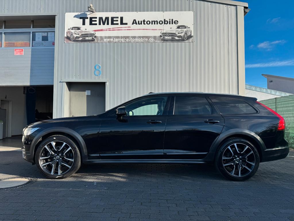 Volvo V90 Cross Country