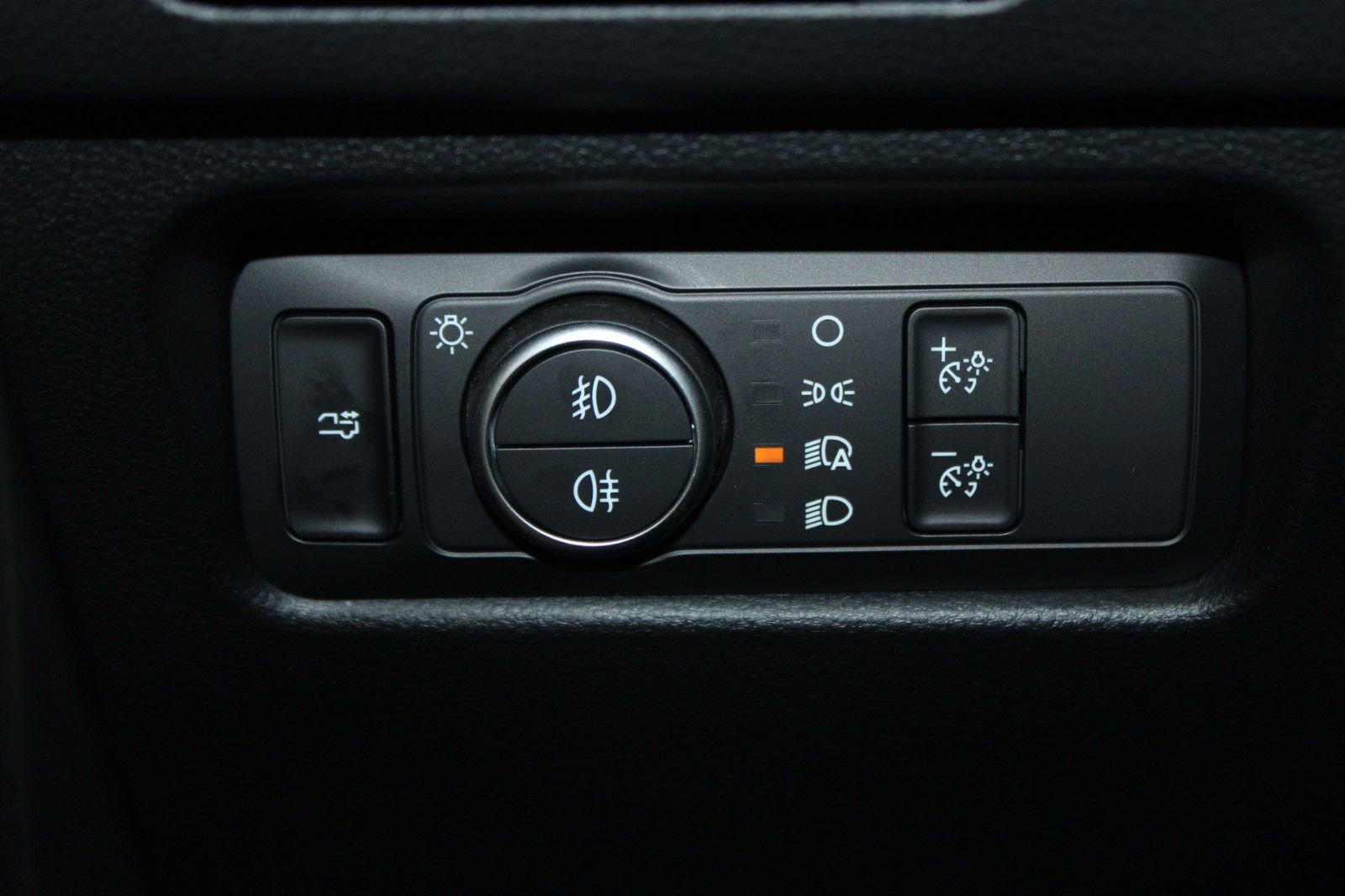 Fahrzeugabbildung Ford Ranger Platinum Automatik LEDER B&O ROLLO AHK