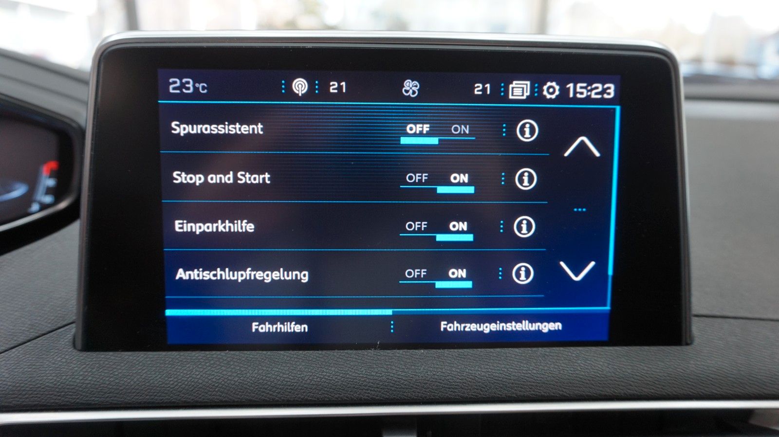 Fahrzeugabbildung Peugeot 5008 Active Business 7 Sitzer Scheckheftgepflegt