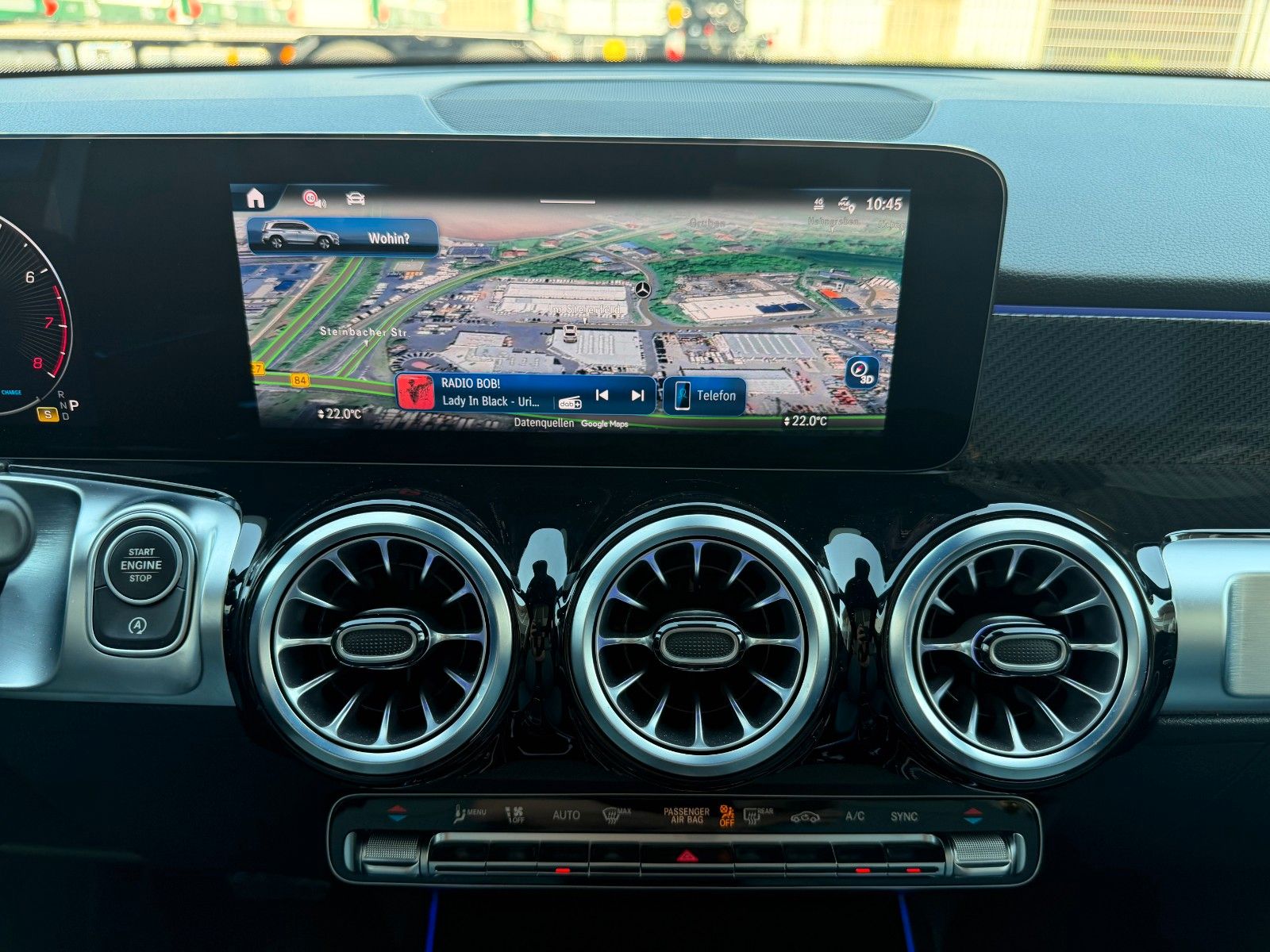 Fahrzeugabbildung Mercedes-Benz GLB 250 4M AMG Night+Pano+Burm+360°+Keyless+20"