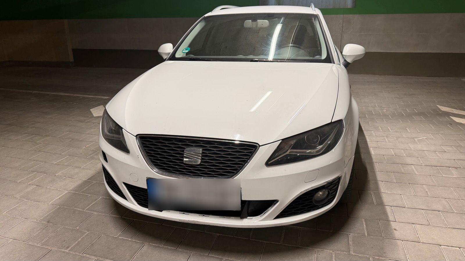 Seat Exeo 2013 — салон