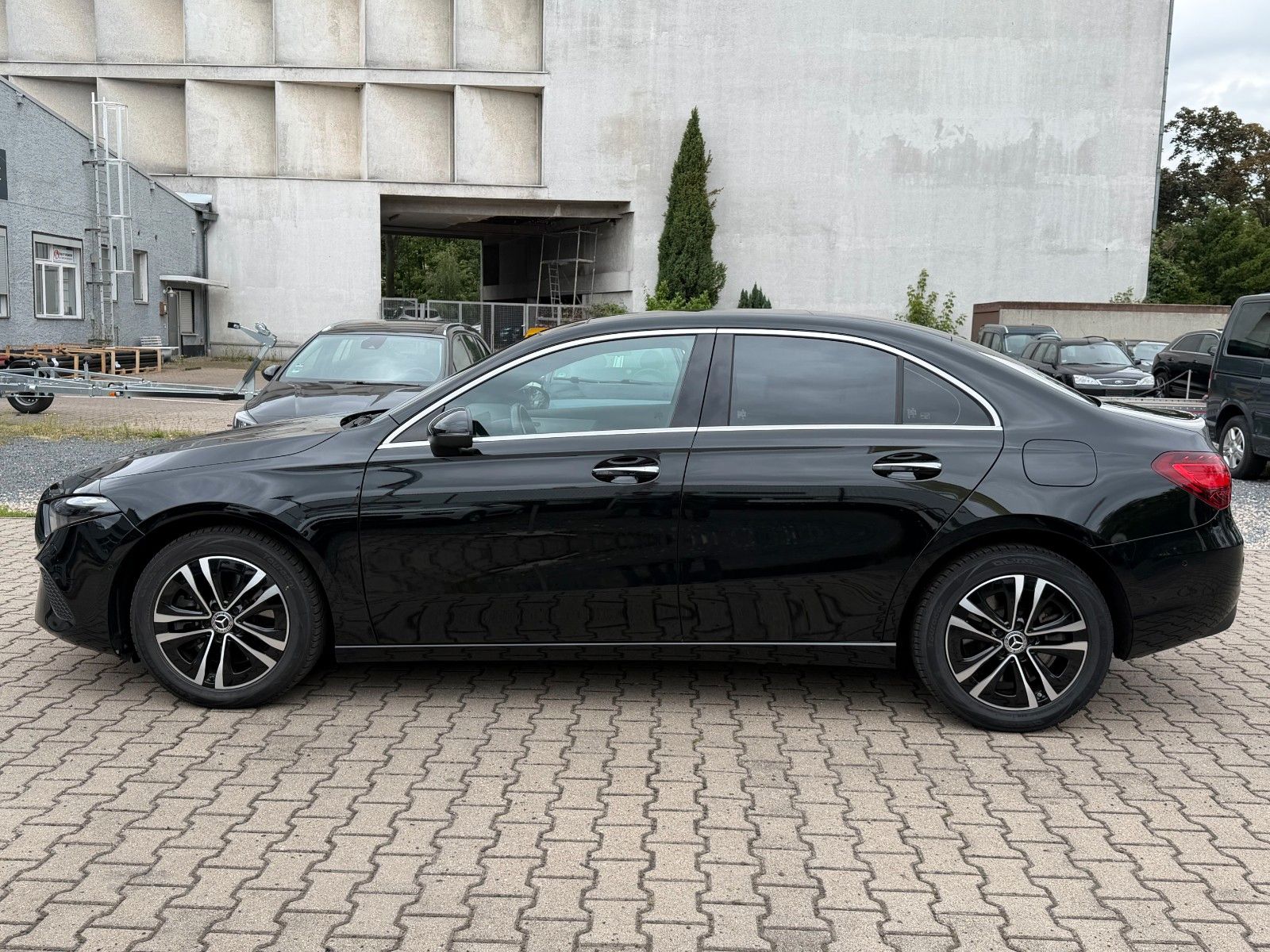 Mercedes-Benz A 250 A Limousine A 250 e PANORAMA LED NAVI M ME foto 3
