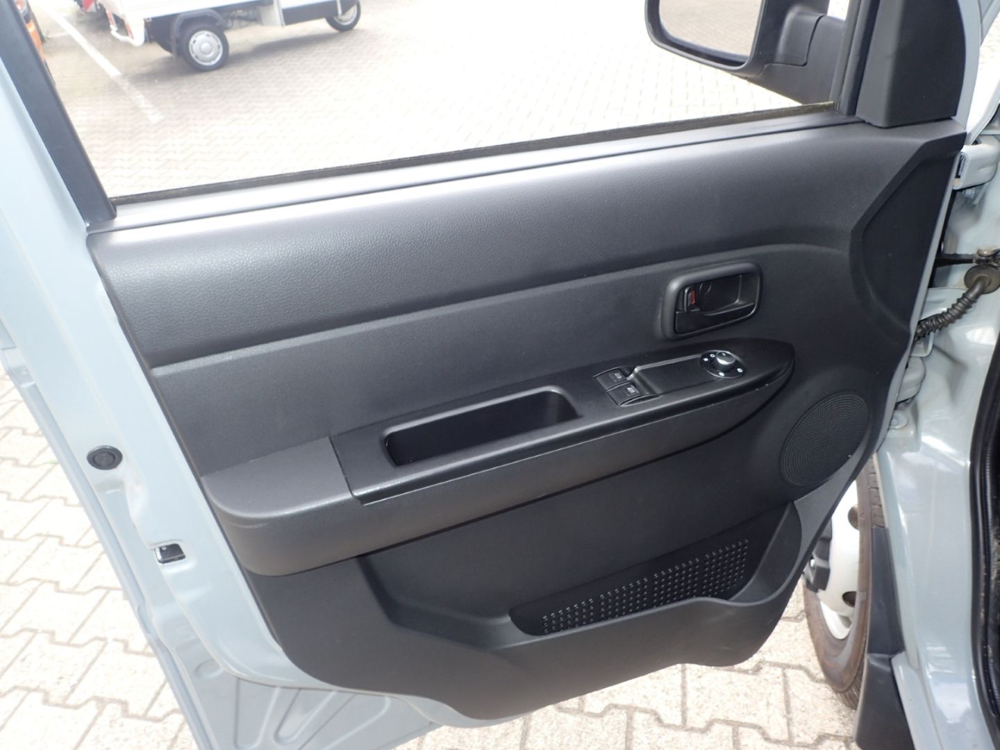 Fahrzeugabbildung Piaggio Porter NP6 TW Kipper LR 3,08m Pritschenlänge LPG