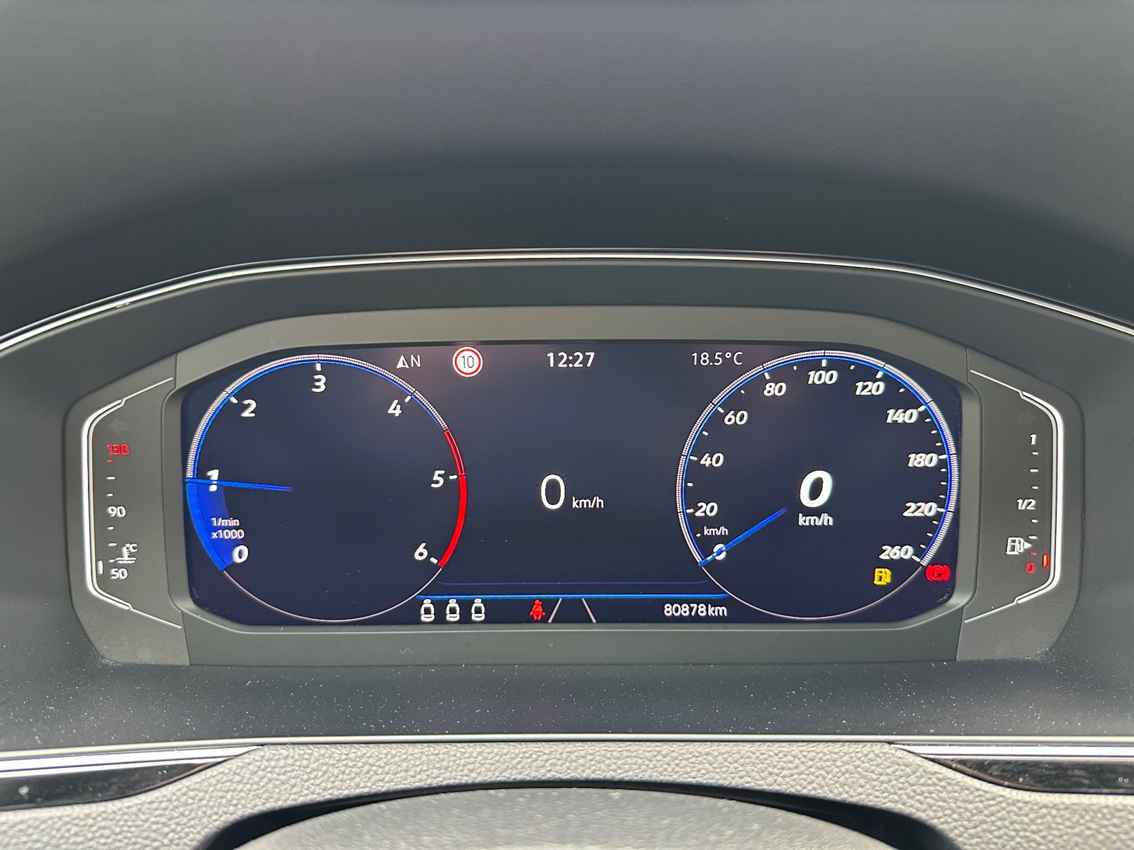 Fahrzeugabbildung Volkswagen Passat Variant 2.0 TDI Business NAV+IQ-LIGHT