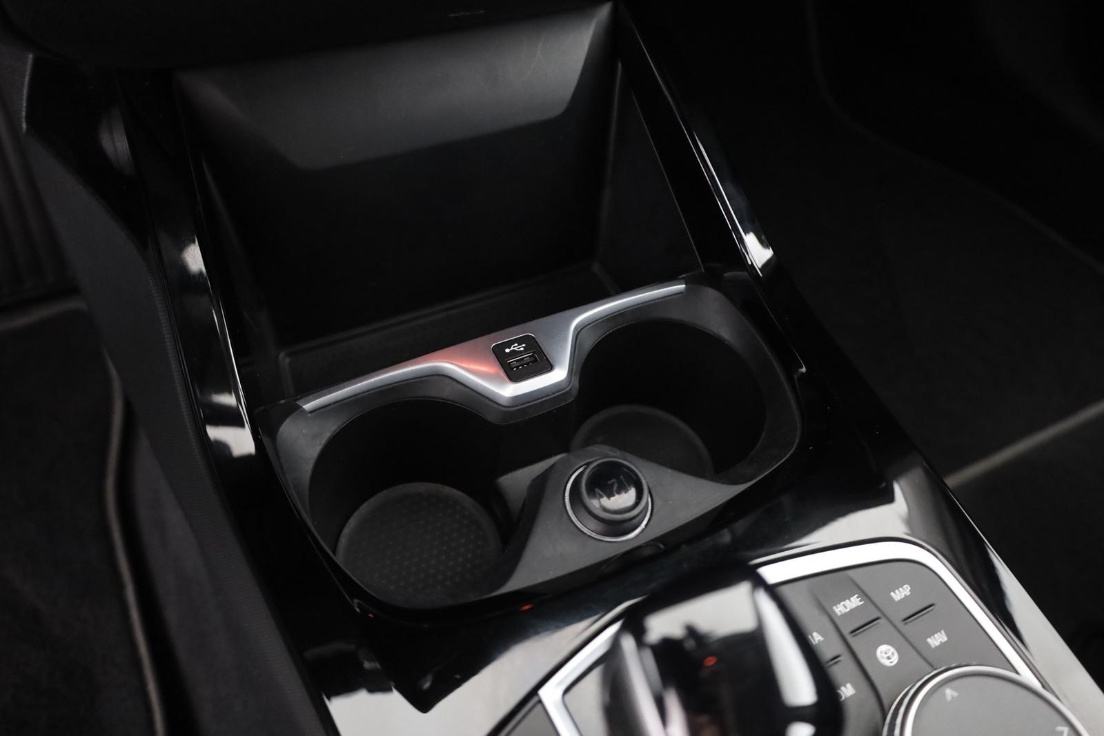 BMW 1 Series i Sportline LED Navi Teilleder AHK DAB PDC, миниатюра 12