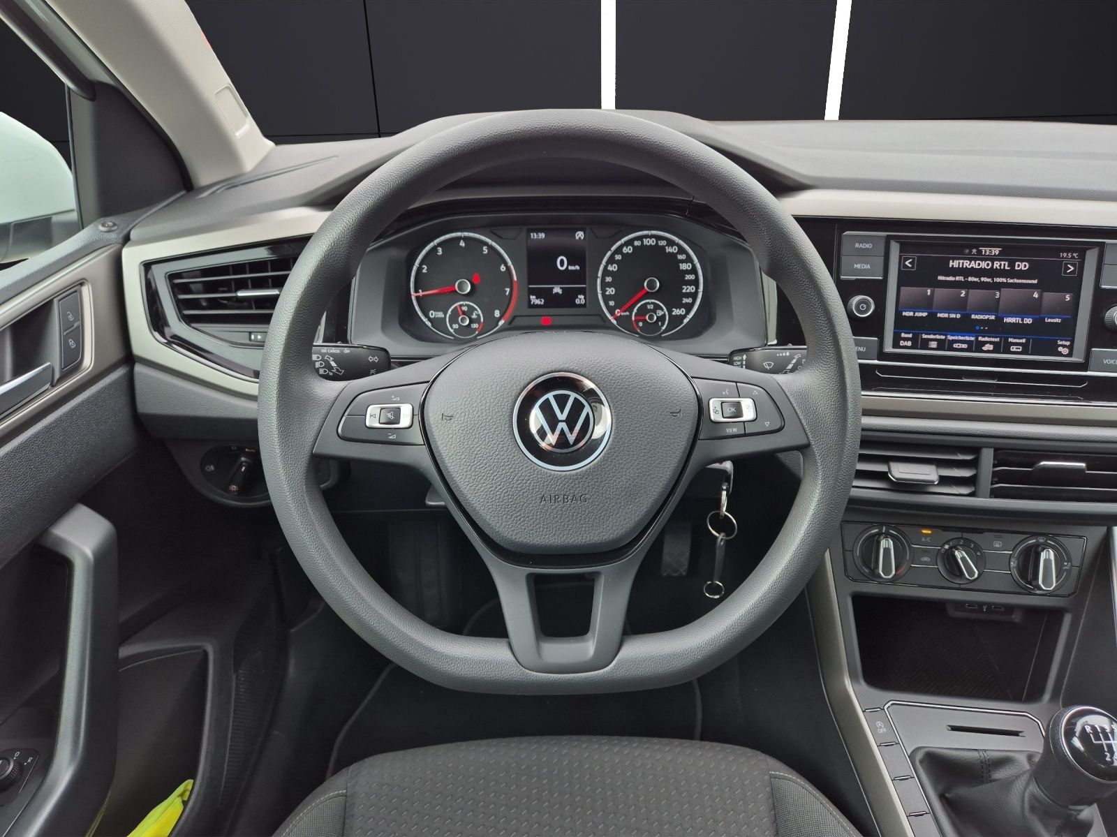 Fahrzeugabbildung Volkswagen Polo TSI Comfortline Klima DAB