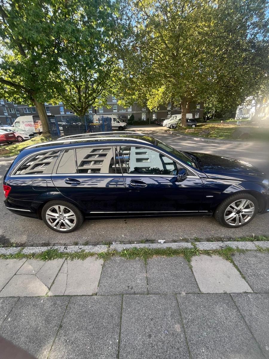 Mercedes-Benz C200 2011 — photo 5