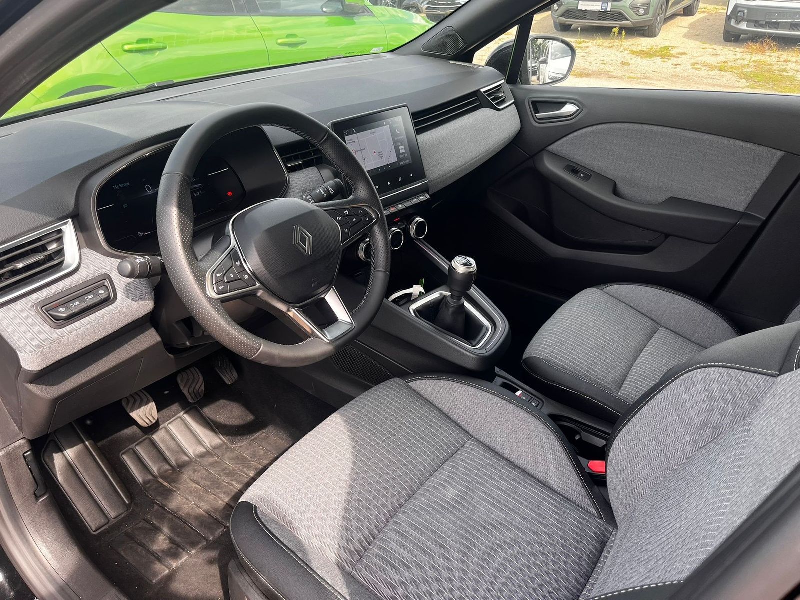 RENAULT Clio V Techno Allwetter LED – Bild 5