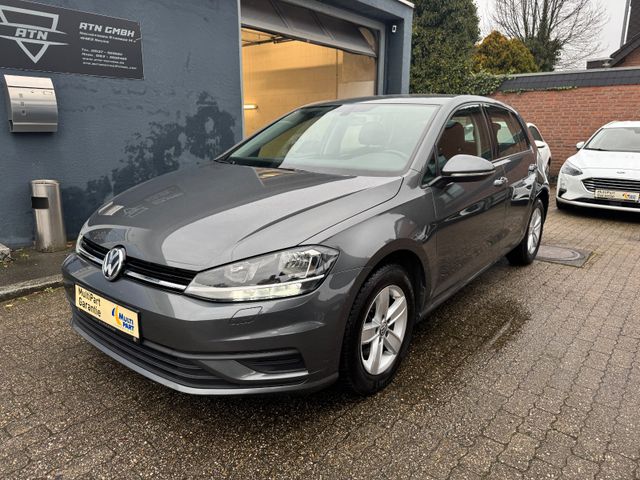 Volkswagen Golf VII Lim. 1,6 TDI Trendline Navi