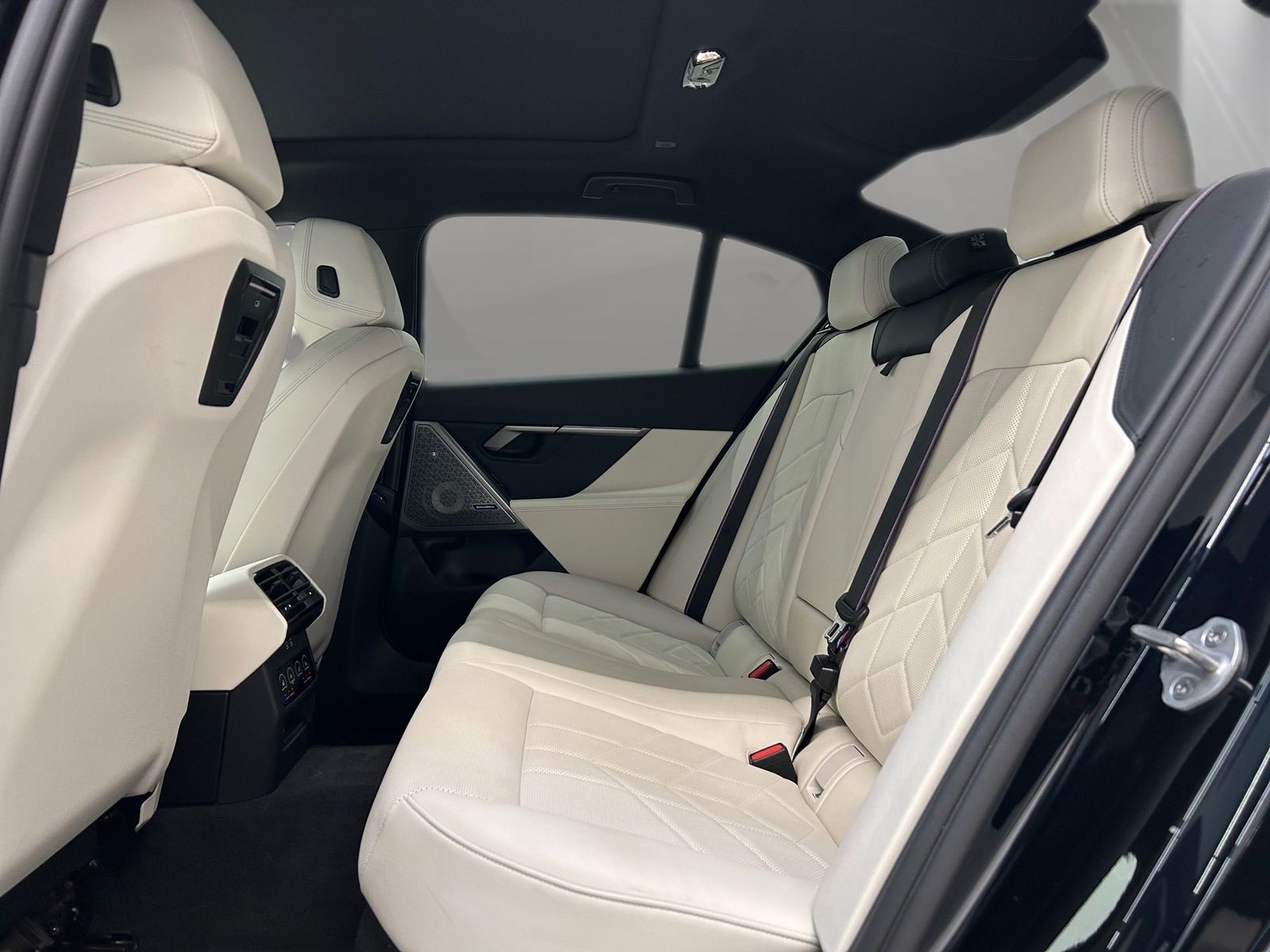 BMW i5 - Bild 13
